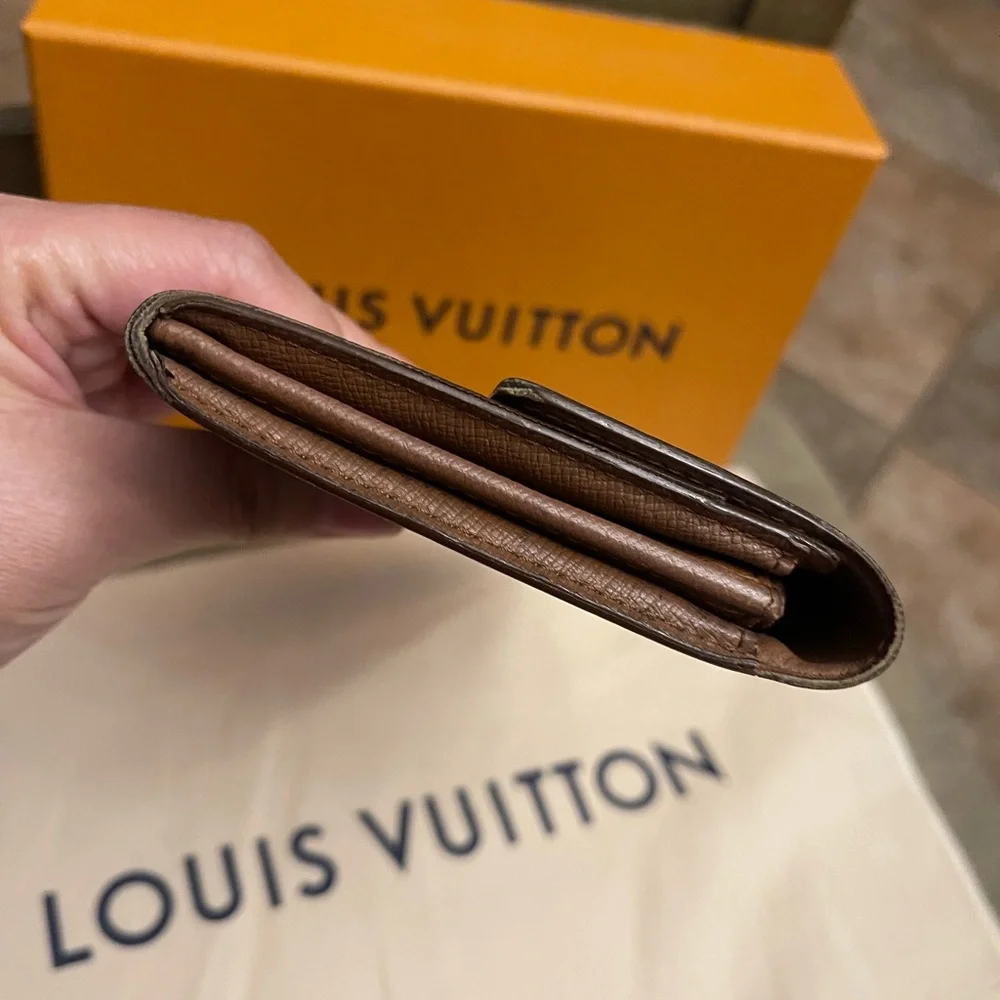 Louis Vuitton Vintage Sarah Wallet